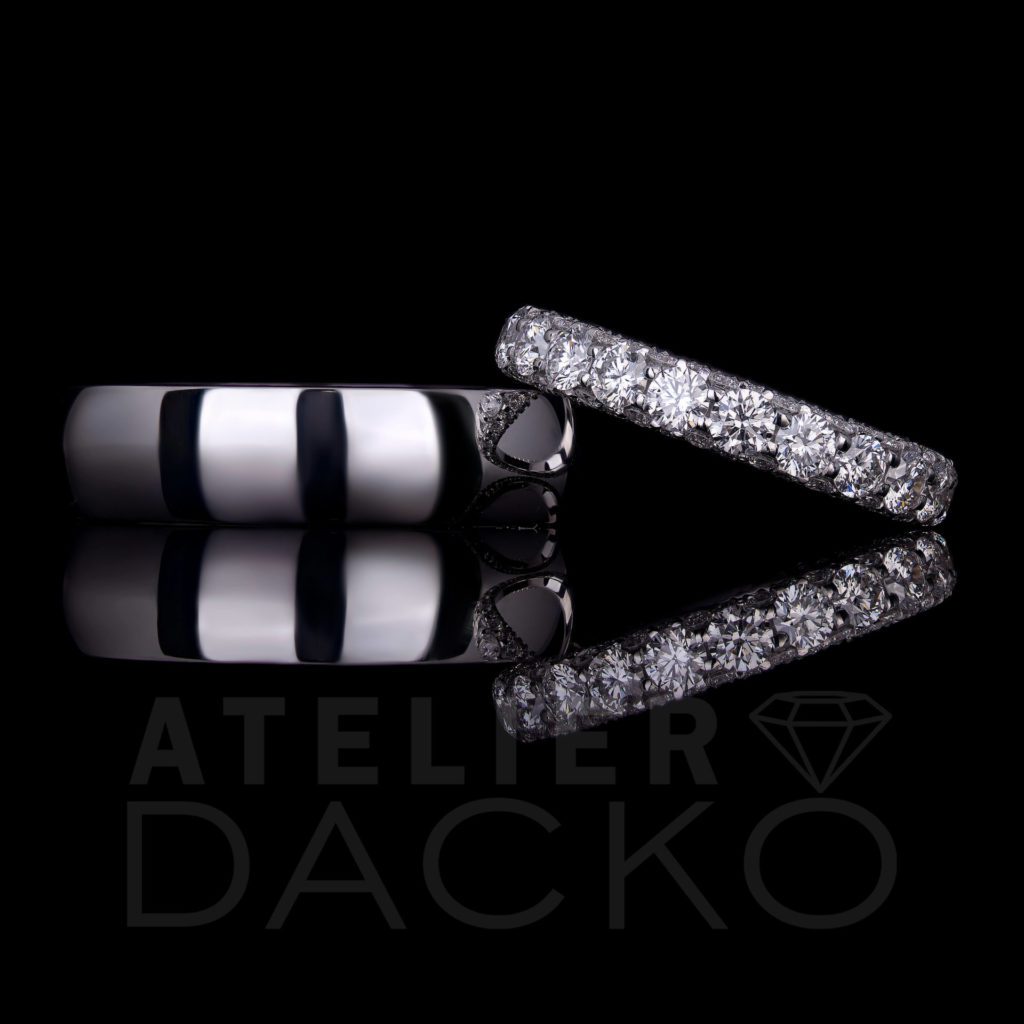 Front Facing His and Hers Classic Platinum Wedding Band Set