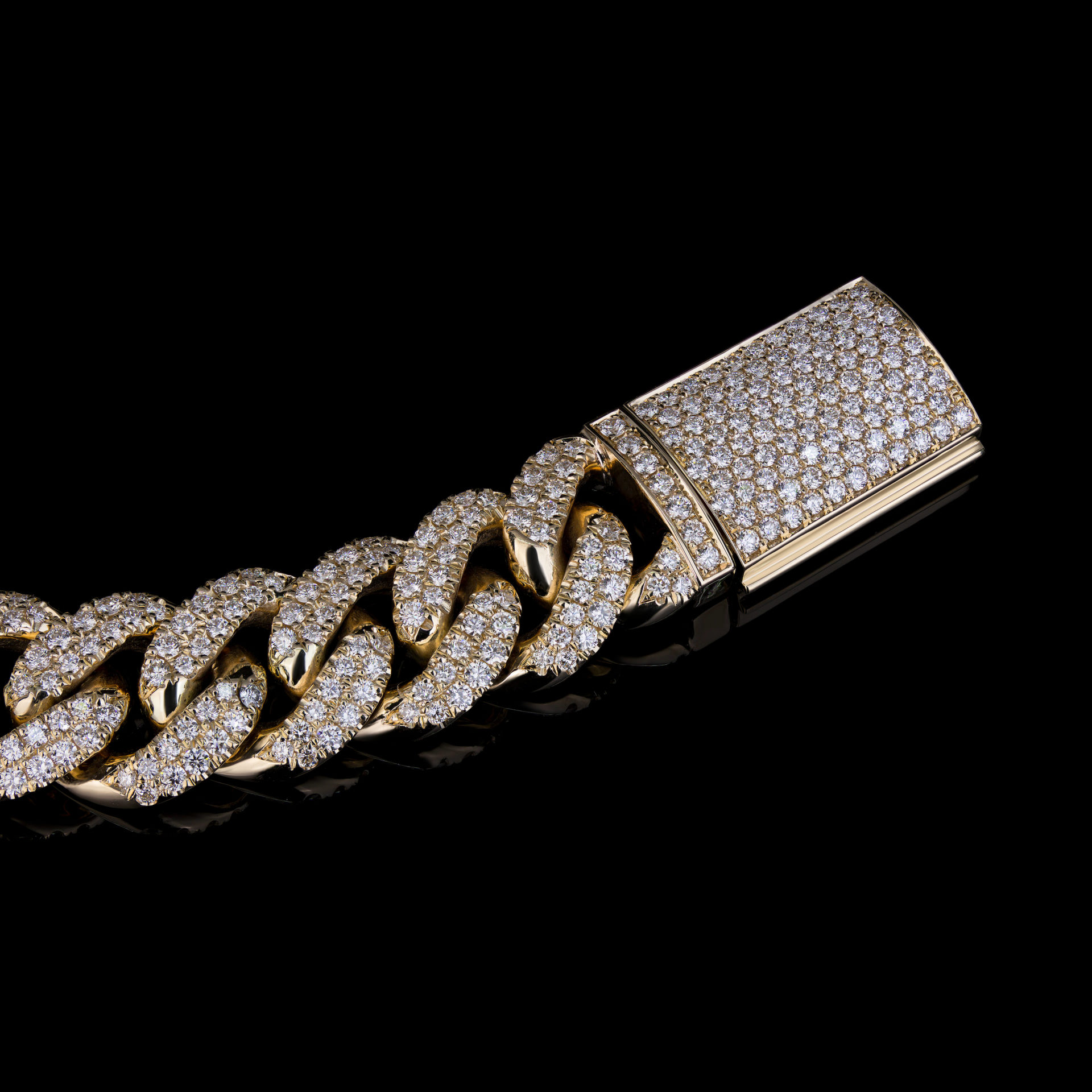 Close-Up End of Link Cuban Chain Bracelet with Pavé Diamonds