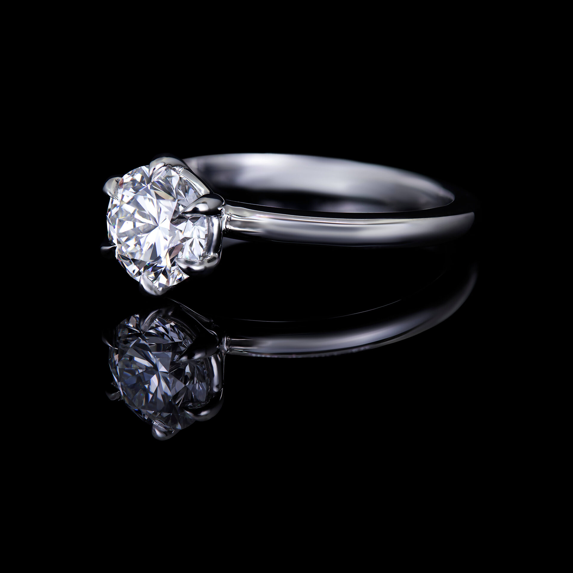 Side Facing 1.00 CT Solitaire Engagement Ring in 6 Claw